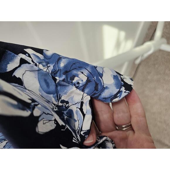 S.C. & Co. Skort with Pockets - Picture 4 of 13